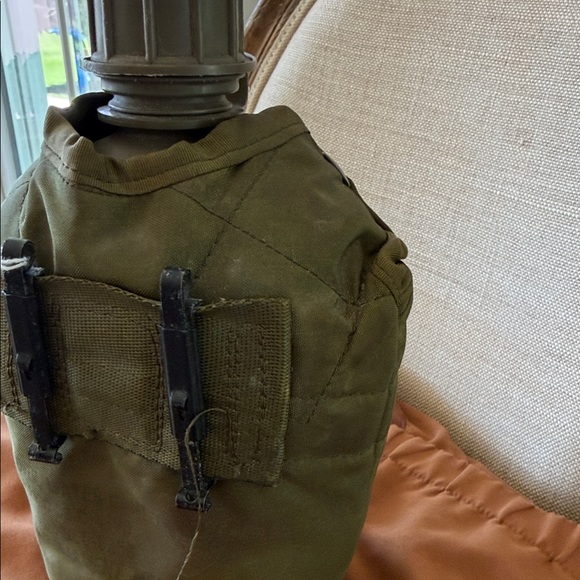 GI OD 1 Qt Canteen with 1QT Canteen Cover W/Alice Clips US Army - Picture 2 of 4